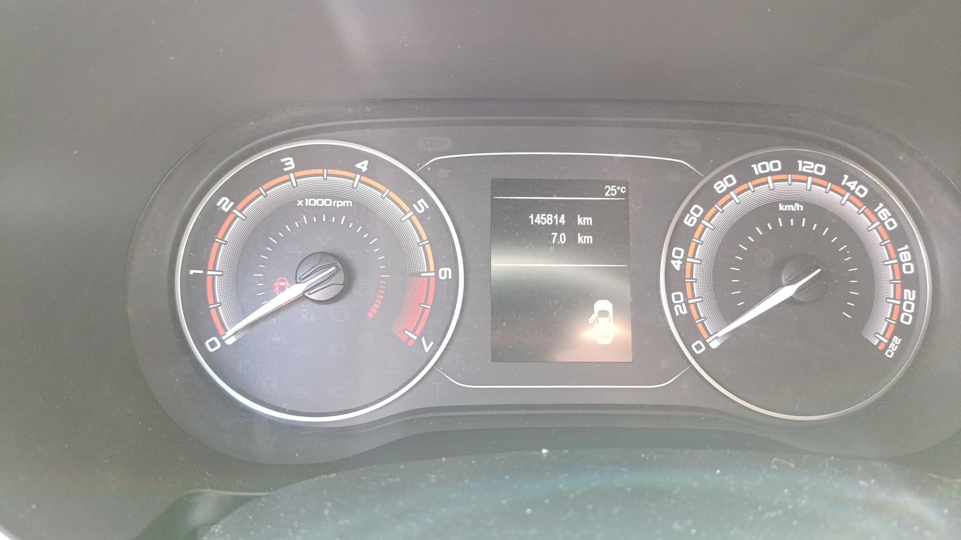 Lada Vesta седан - 6