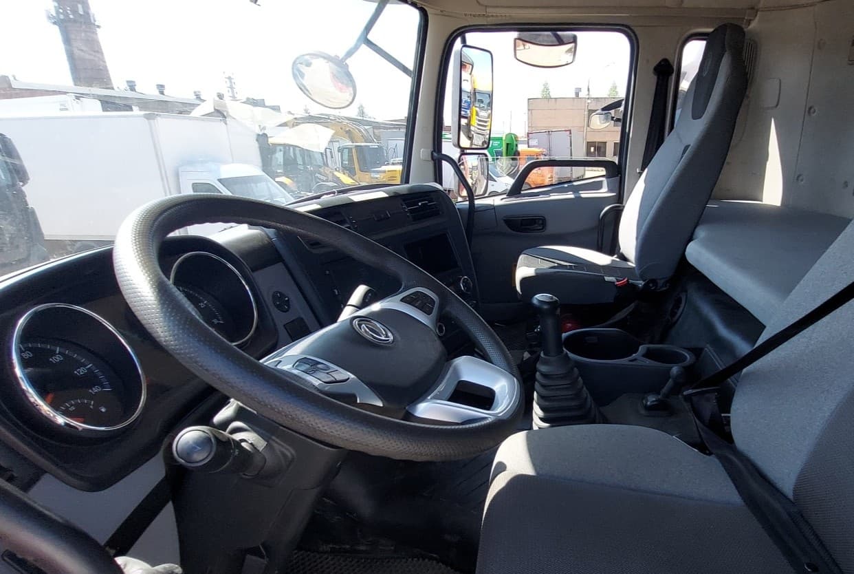 Dongfeng KC 8x4 Самосвал - 6