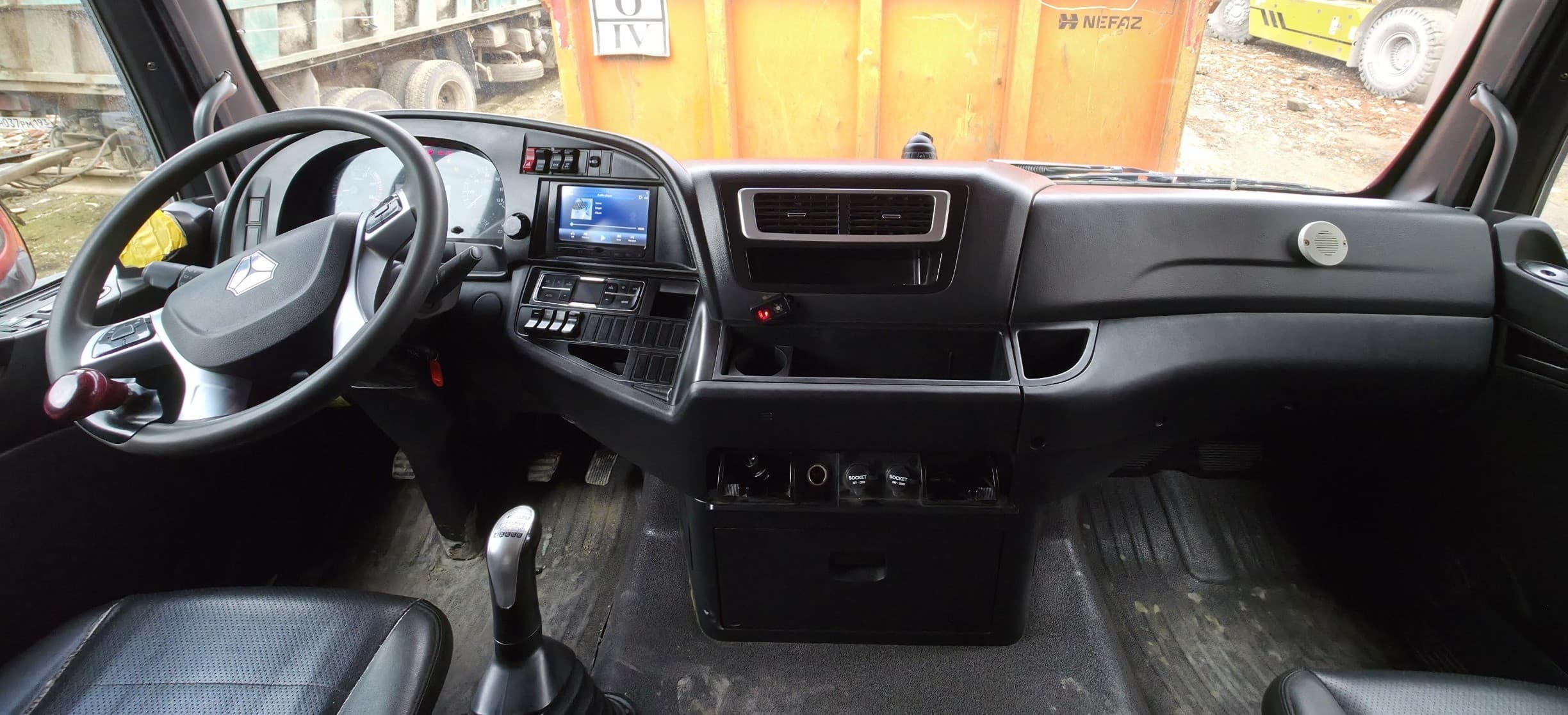 Sitrak C7H 8x4 Самосвал - 5