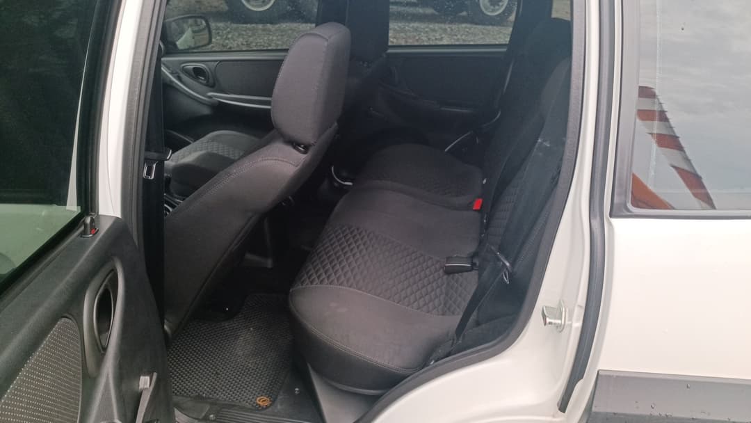Lada Niva Travel - 9