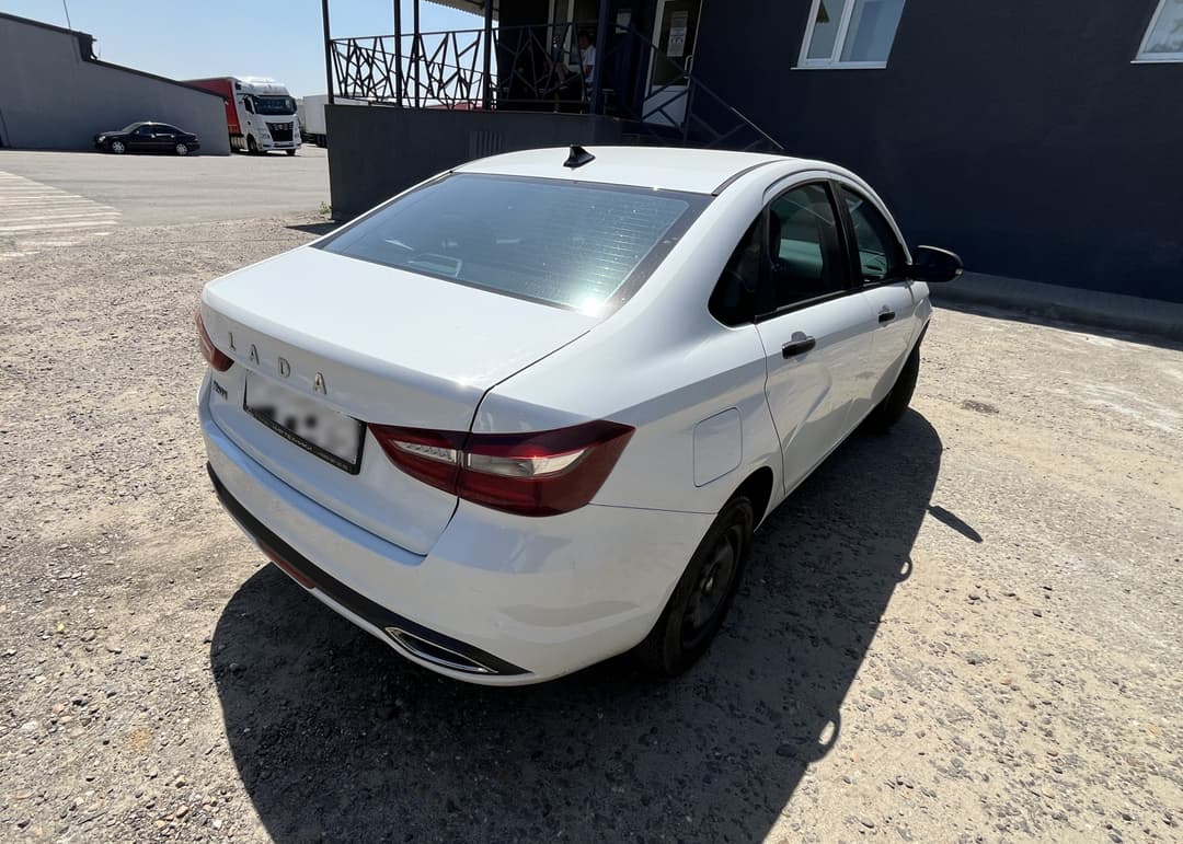 Lada Vesta седан - 3