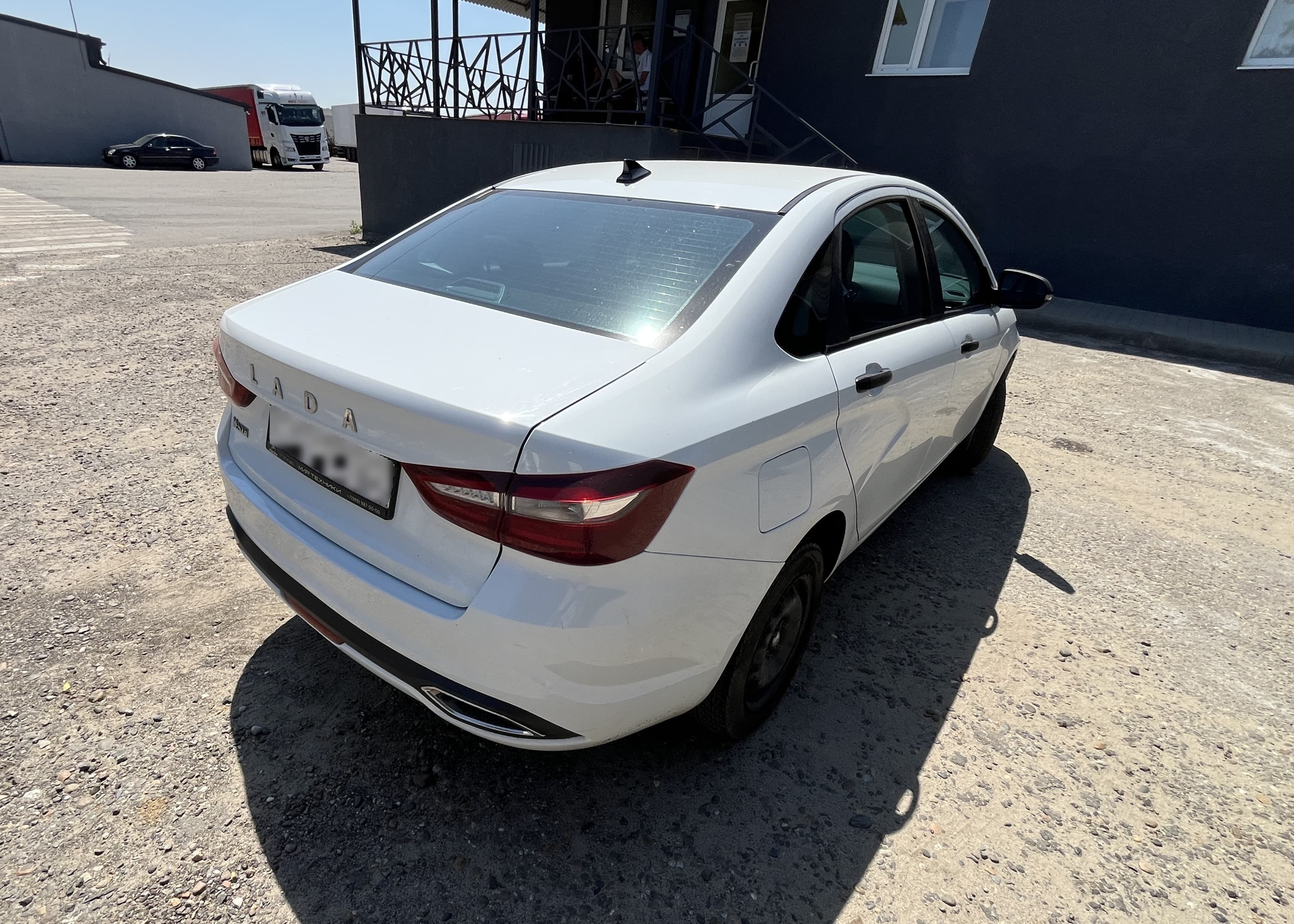 Lada Vesta седан - 3