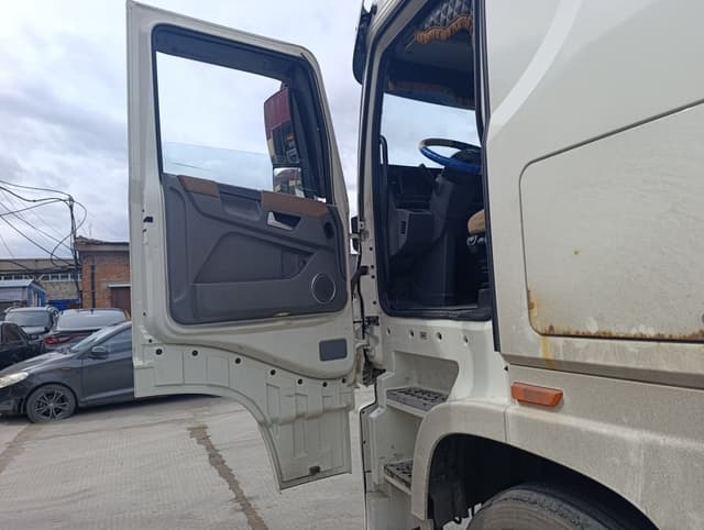 Dongfeng DFH 4x2 Седельный тягач - 8