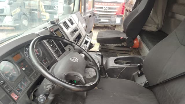 Shacman (Shaanxi) SX3318DT366 8x4 Самосвал - 6