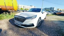Hongqi H5 - 1