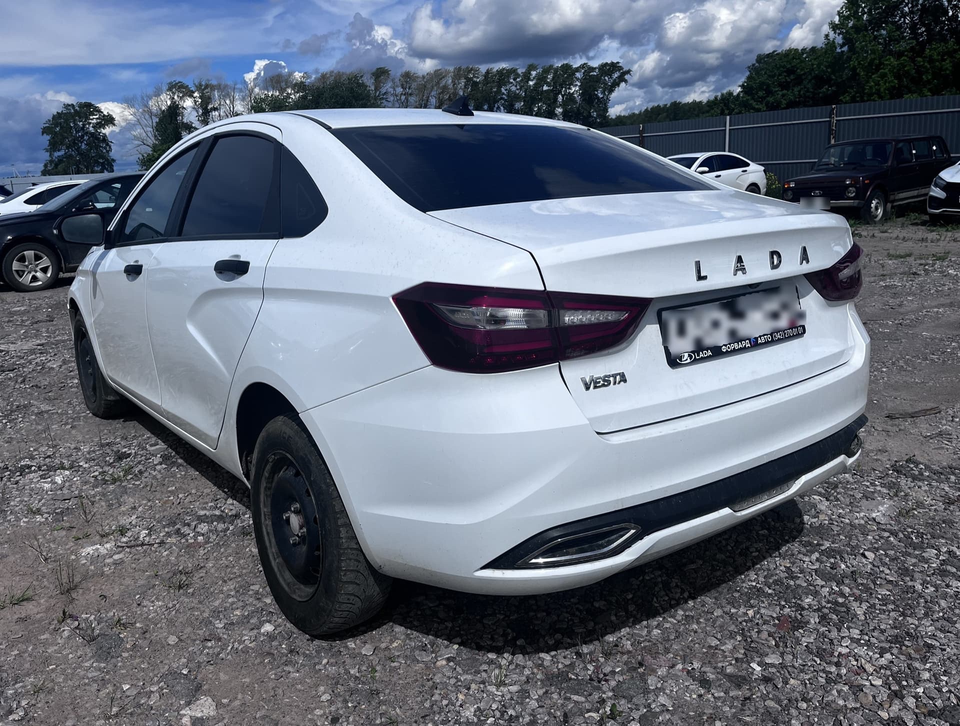 Lada Vesta седан - 4