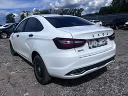 Lada Vesta седан - 4