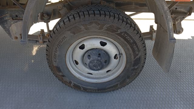 UAZ Profi - 10