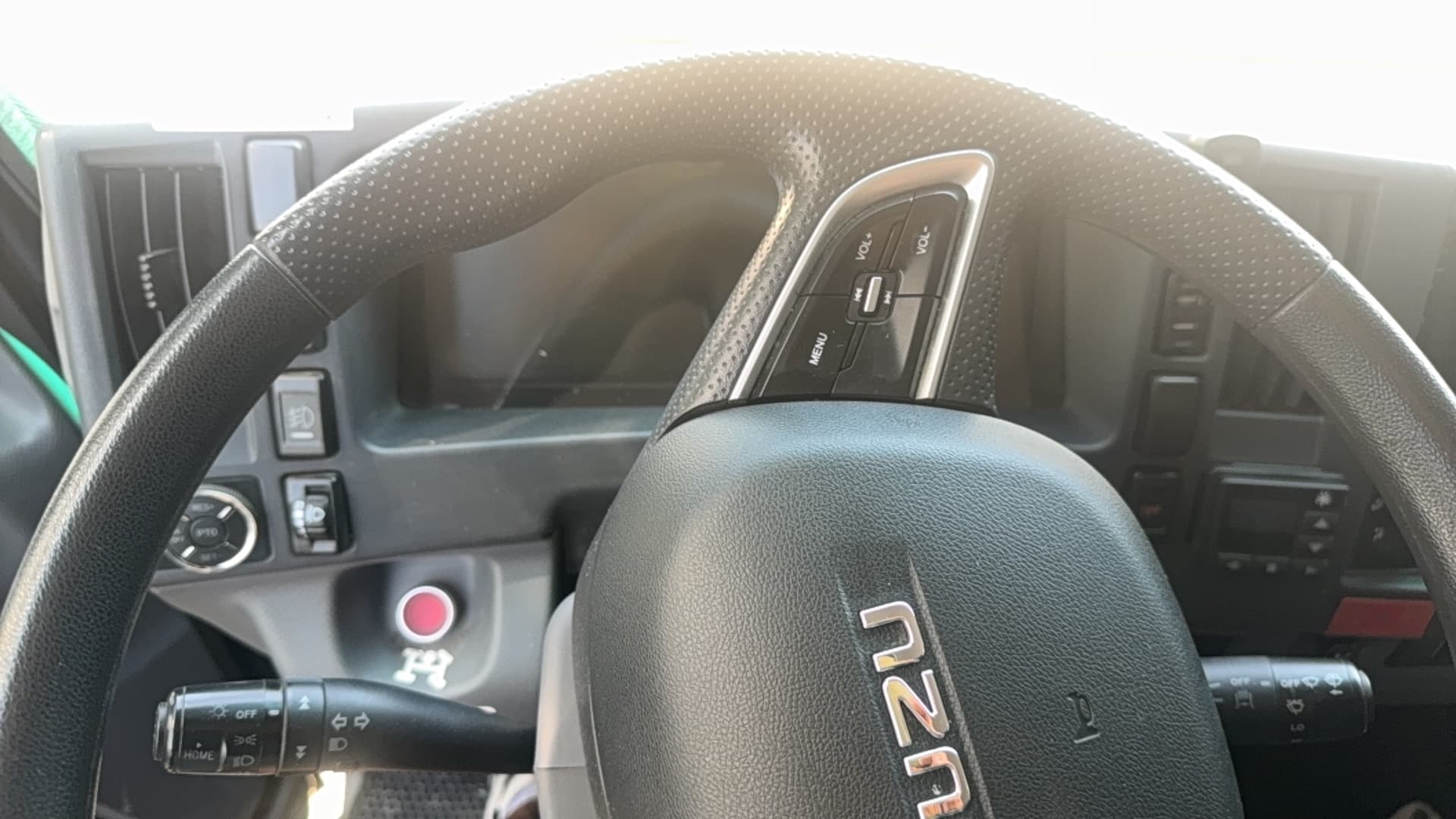 ISUZU ELF 10.5 4x2 Самосвал - 5