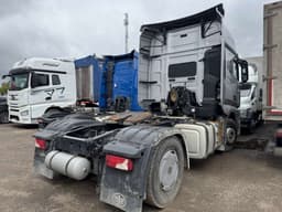 FAW J7 4x2 Седельный тягач - 3
