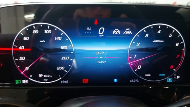 Mercedes-Benz E седан - 6
