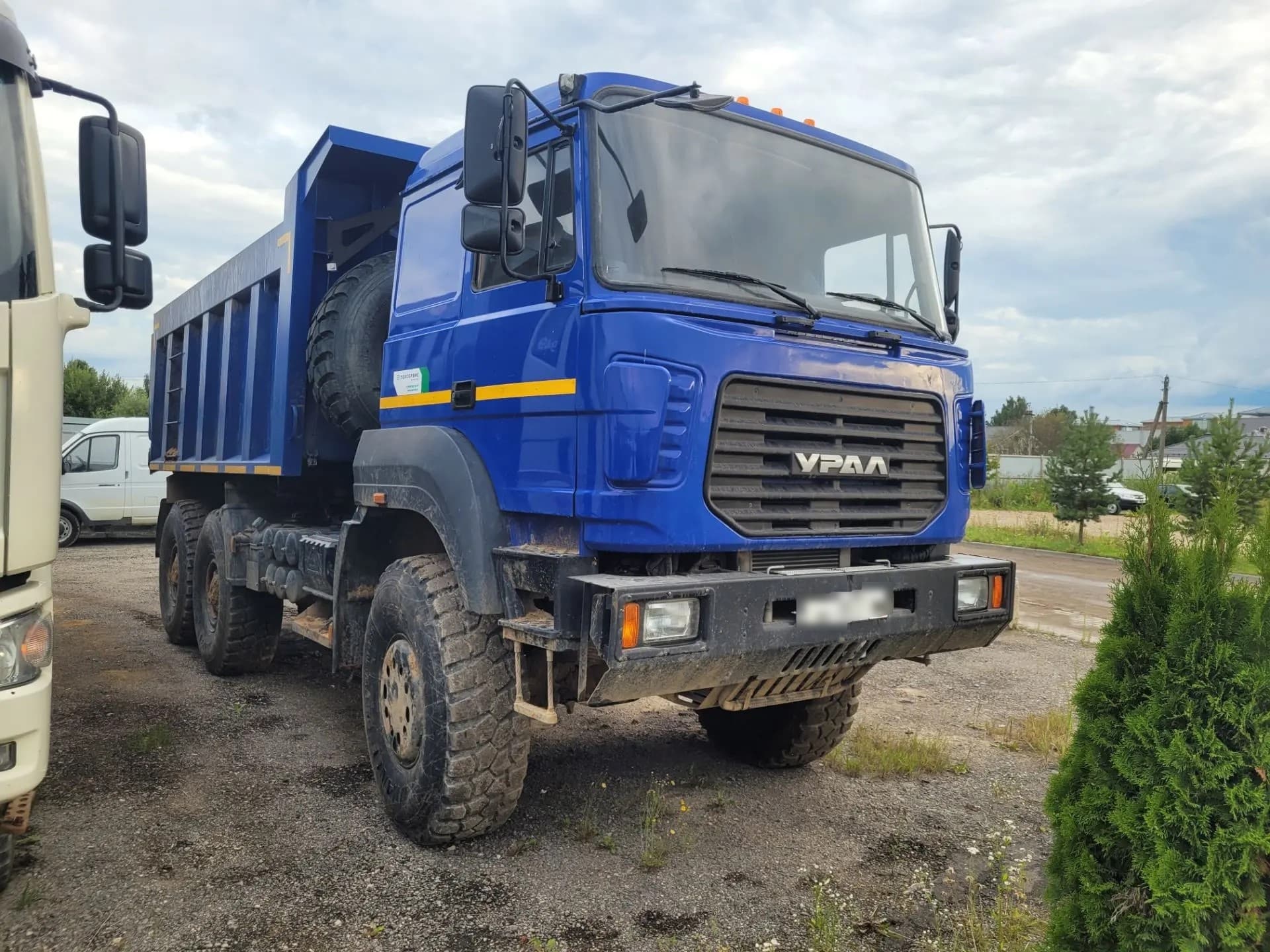 Ural 6370 6x6 Самосвал - 2