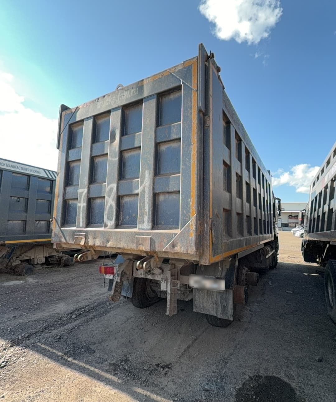 FAW J6* 6x4 Самосвал - 3
