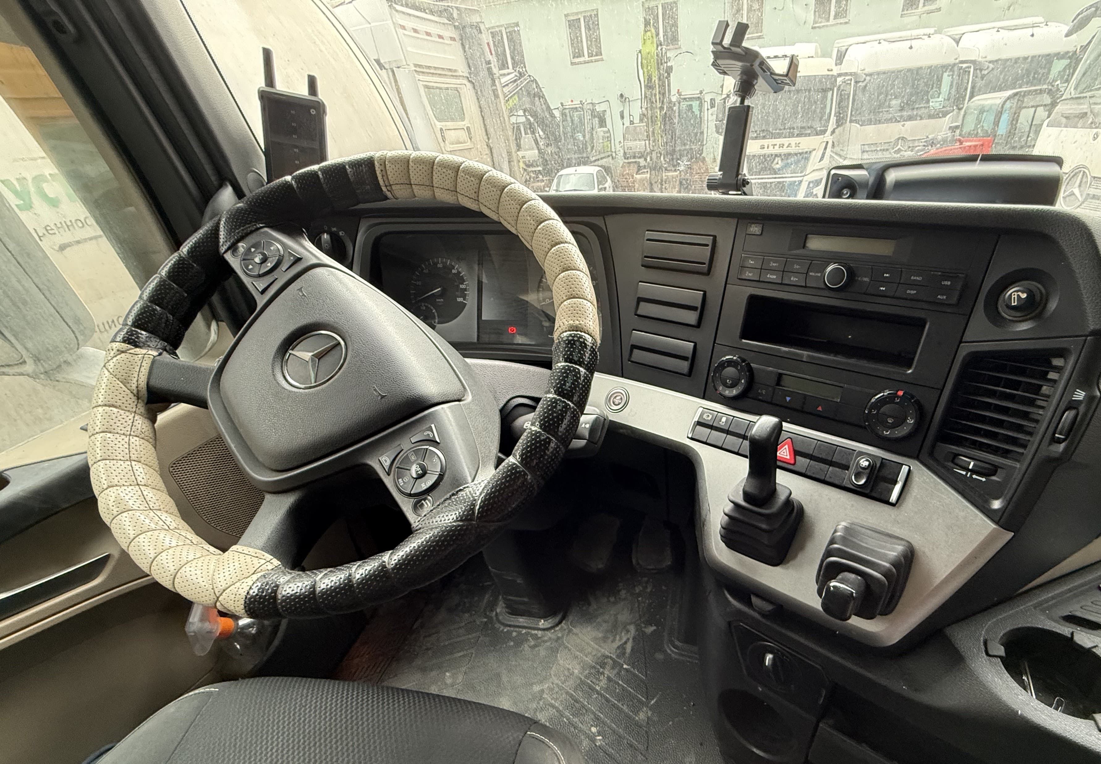 Mercedes-Benz Actros 6x4 Седельный тягач - 5