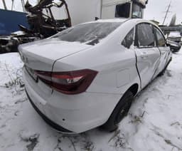 Lada Vesta седан - 3