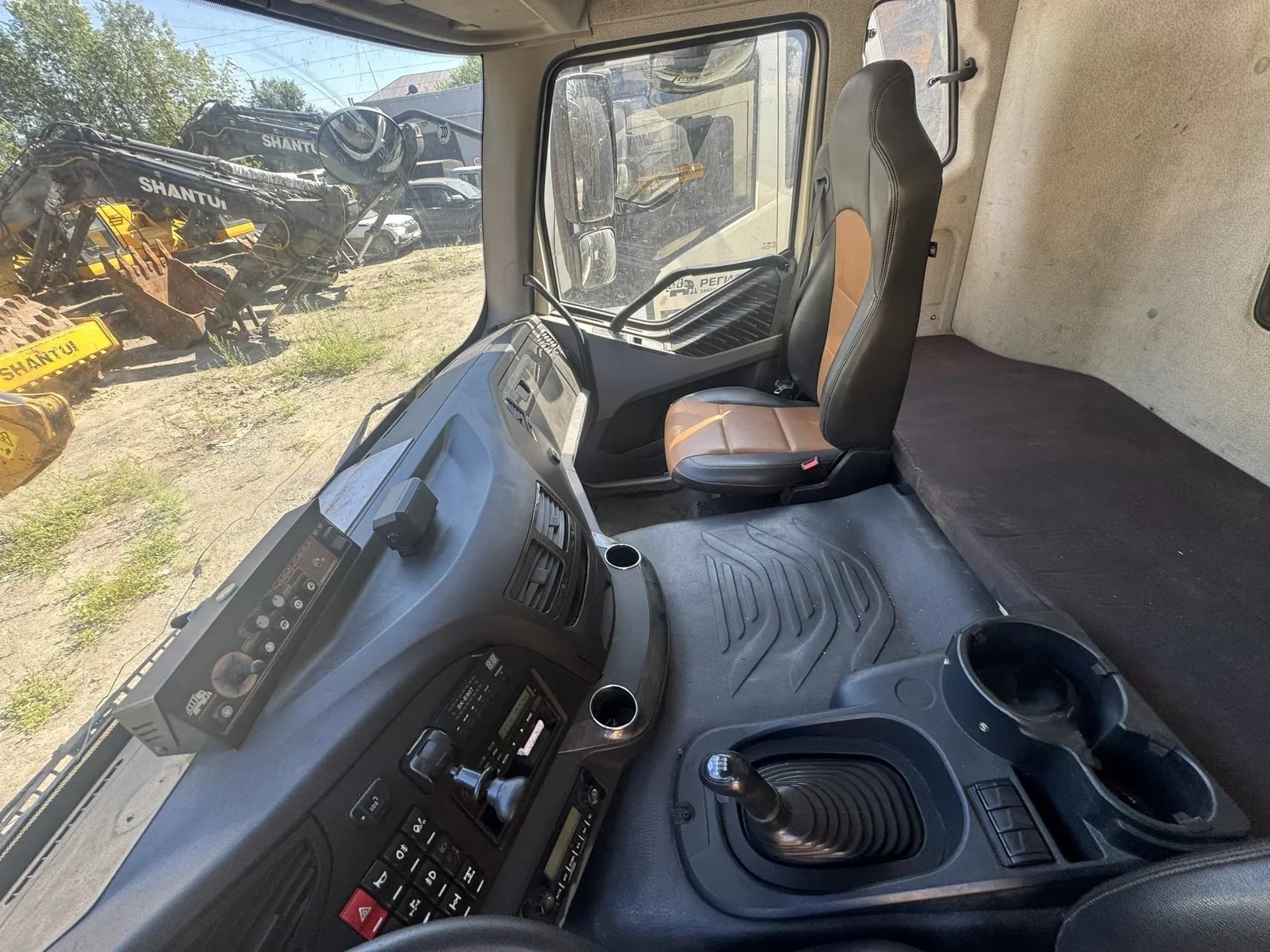 FAW J6* 6x4 Самосвал - 8