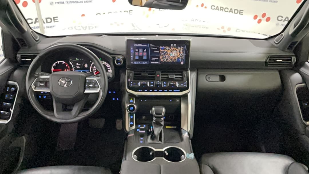Toyota Land Cruiser 300 - 5