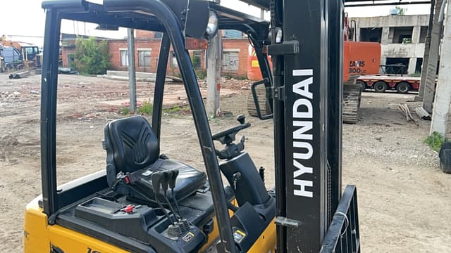 Hyundai 16B Вилочный погрузчик - 7