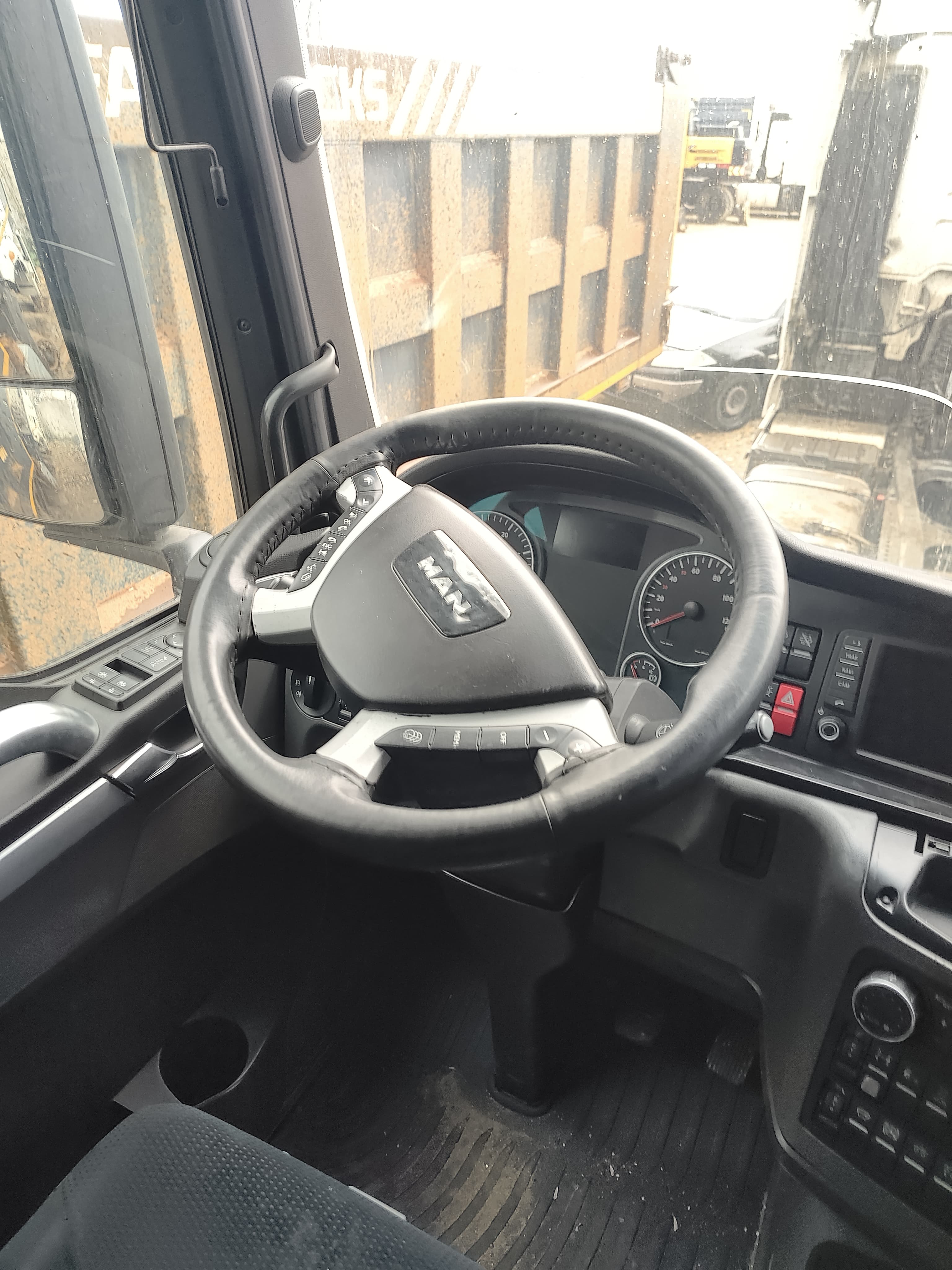 MAN TGX 4X2 Седельный тягач - 5