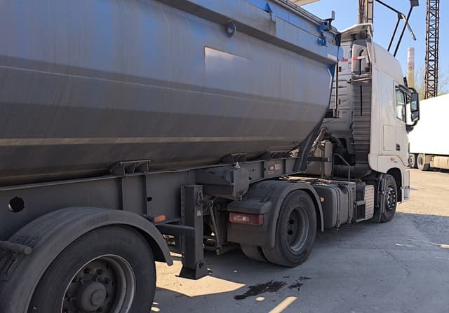 Dongfeng DFH 4x2 Седельный тягач - 3