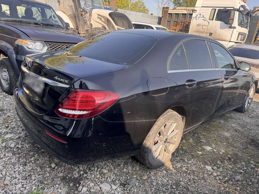 Mercedes-Benz E седан - 3