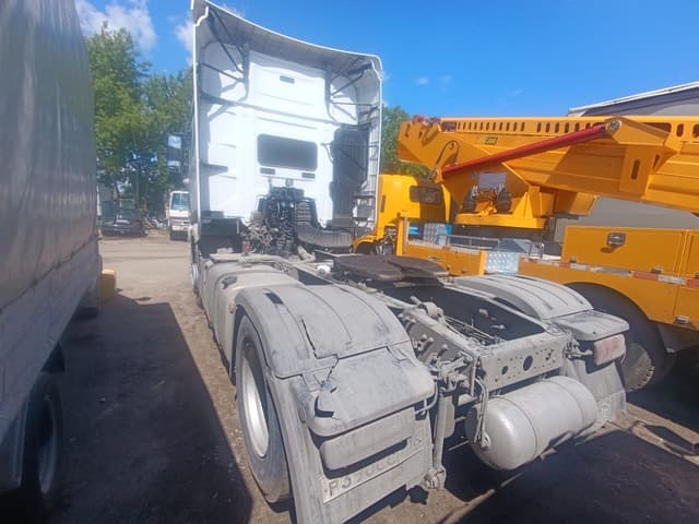 FAW J7 4x2 Седельный тягач - 4