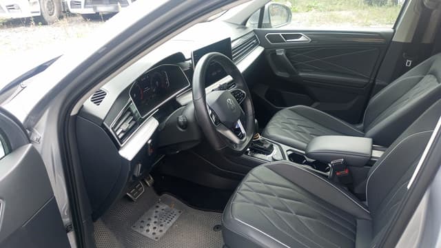 Volkswagen Tiguan L - 6
