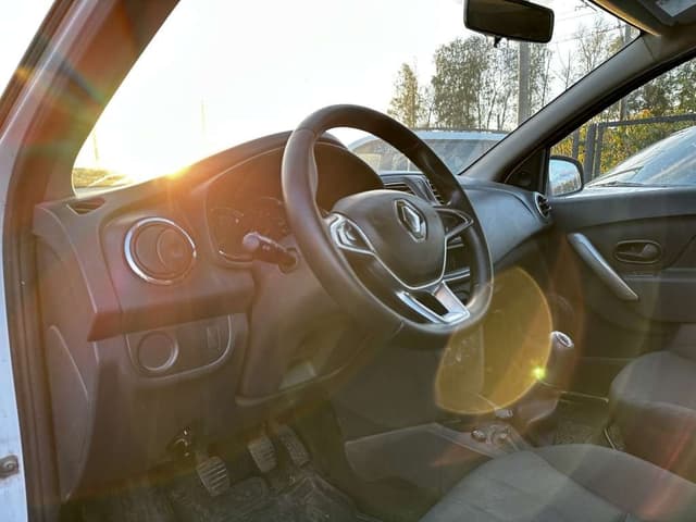 Renault Logan II - 6