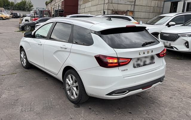 Lada Vesta SW - 4