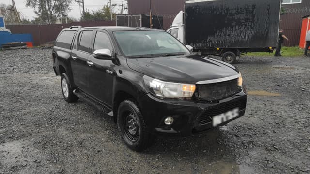 Toyota Hilux - 2