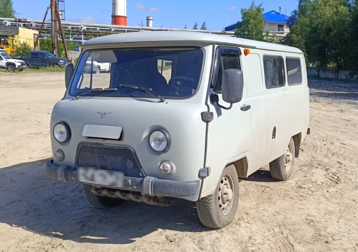 UAZ 3909* Грузопассажирский - 1