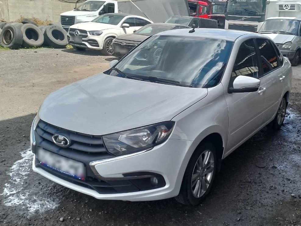 Lada Granta седан - 1