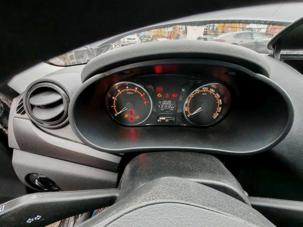 Lada Granta седан - 7