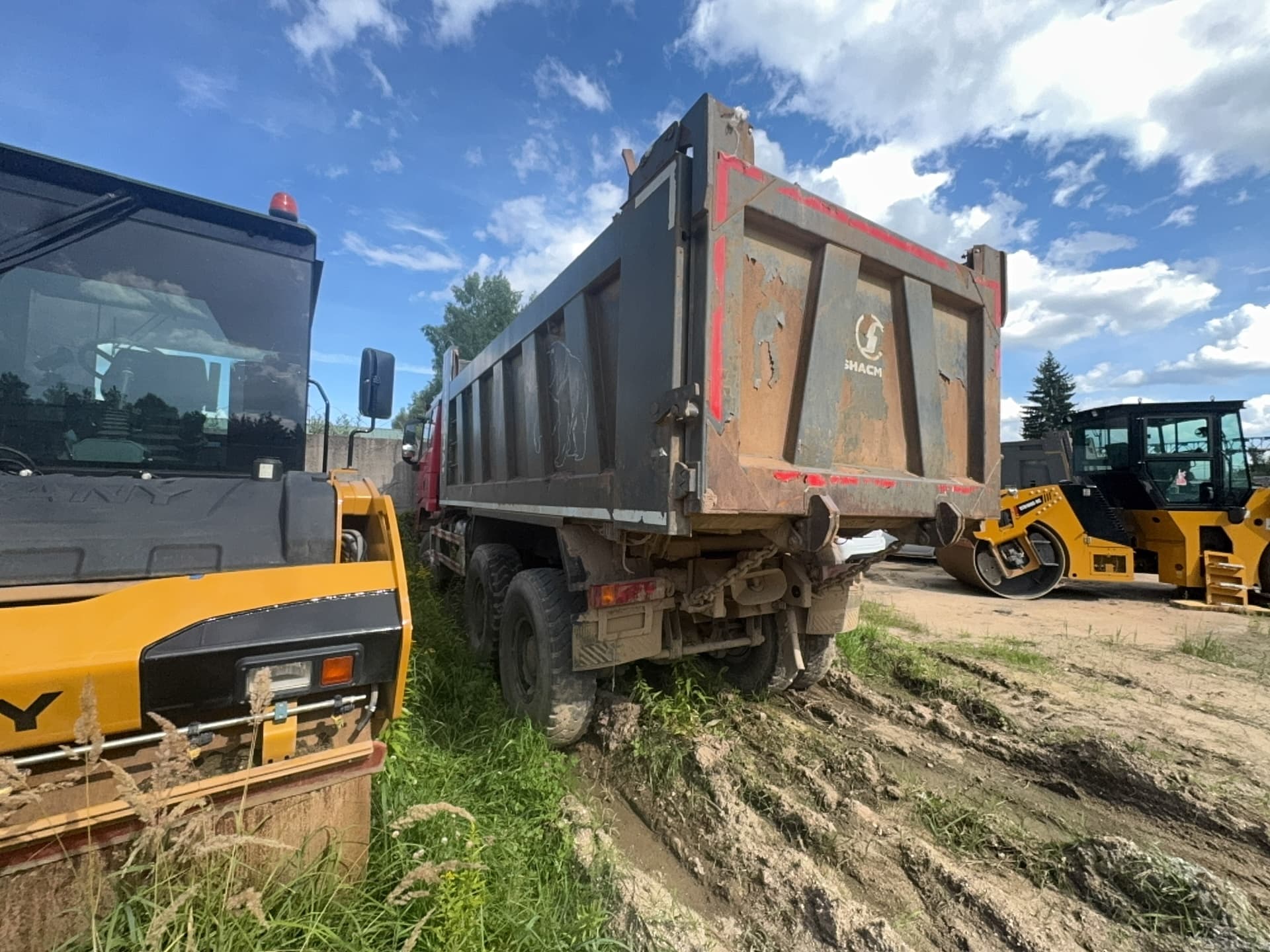 Shacman (Shaanxi) SX* 6x6 Самосвал - 4