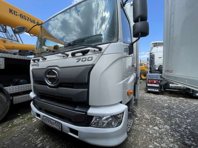 Hino 700 4x2 Изотермический/рефрижератор - 1