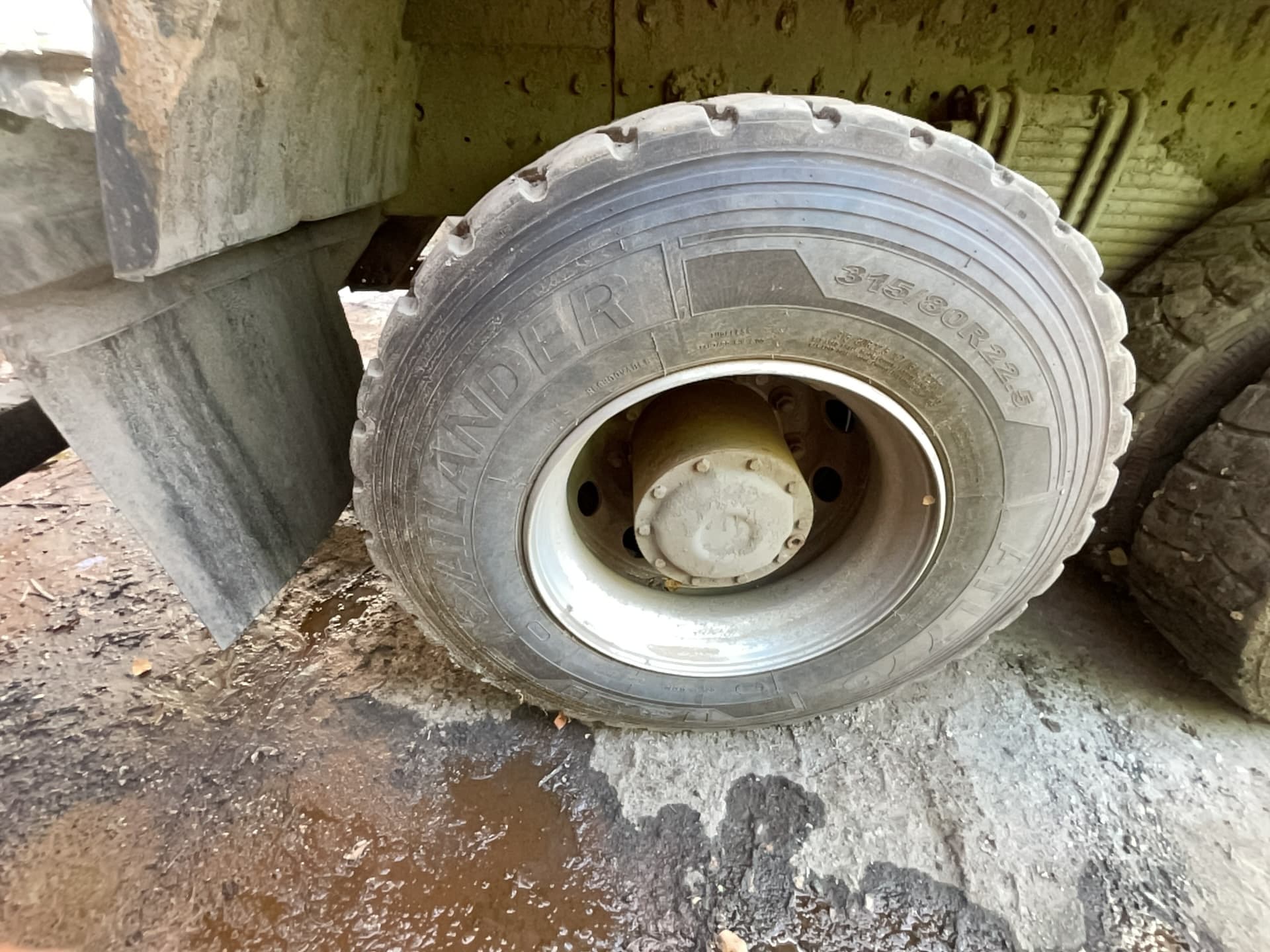 Sany SYZ320* 6x4 Самосвал - 10