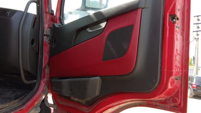 Volvo FMX 8x4 Самосвал - 7