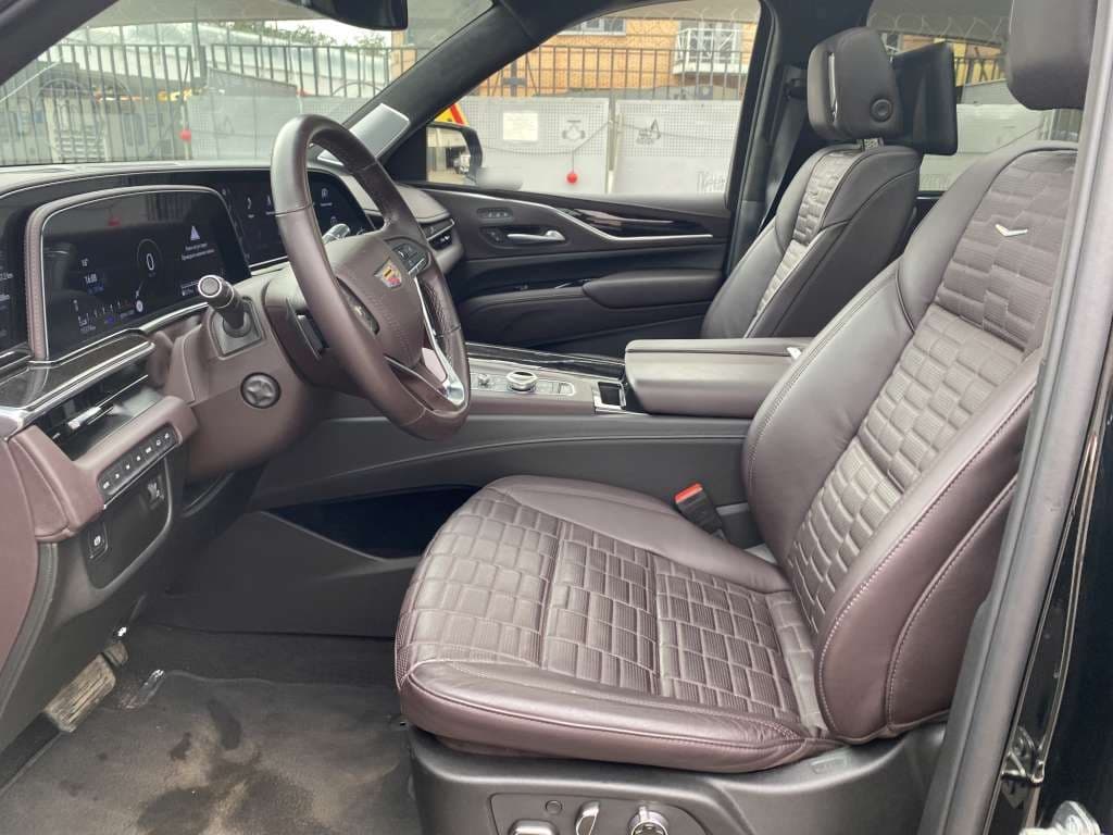 Cadillac Escalade - 6