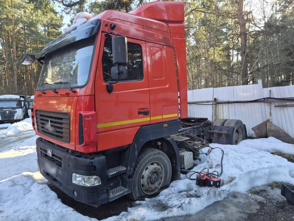 МАЗ 5440 4X2 Седельный тягач - 1