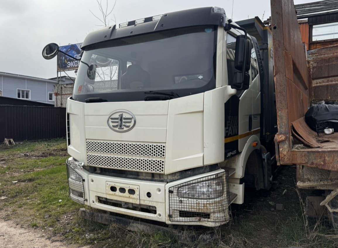 FAW J6* 6x6 Самосвал - 1