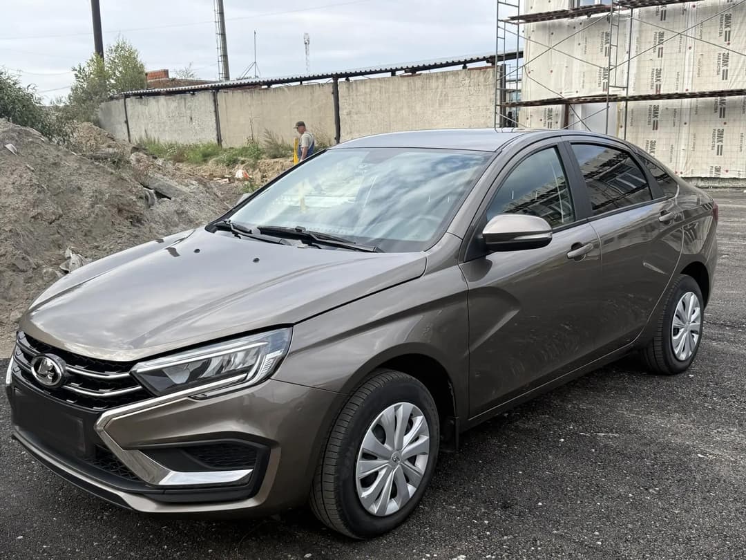Lada Vesta седан - 6