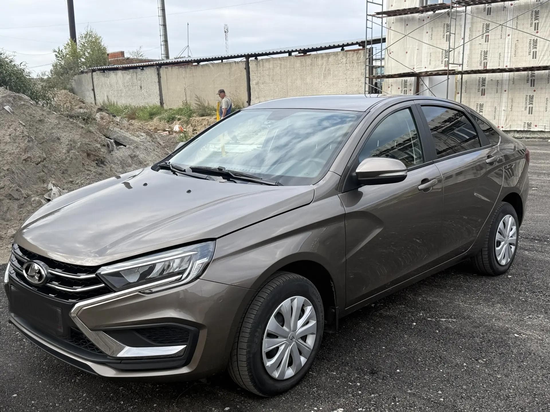 Lada Vesta седан - 6
