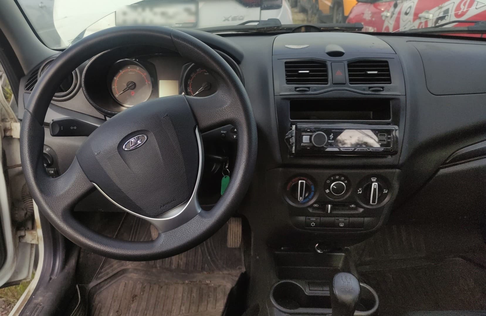 Lada Granta седан - 5