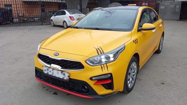 KIA Cerato - 1