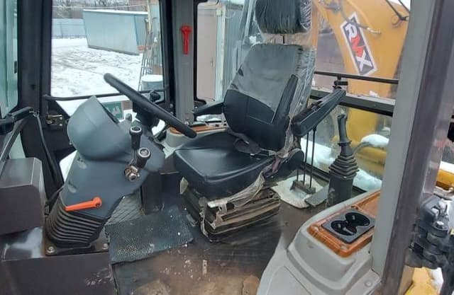 Runmax SE440 Экскаватор-погрузчик - 7
