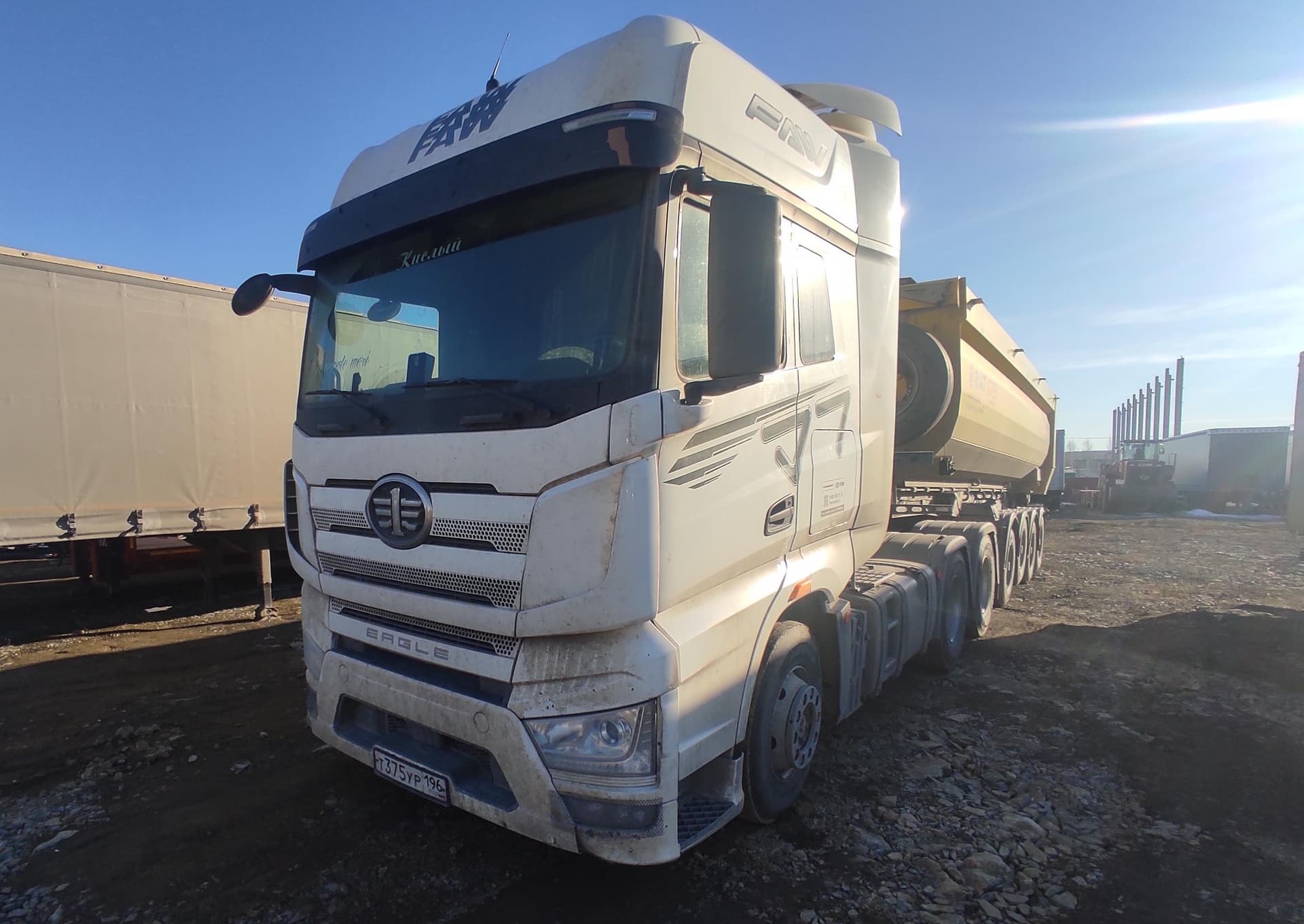 FAW CA 4250 6X4 Седельный тягач - 1