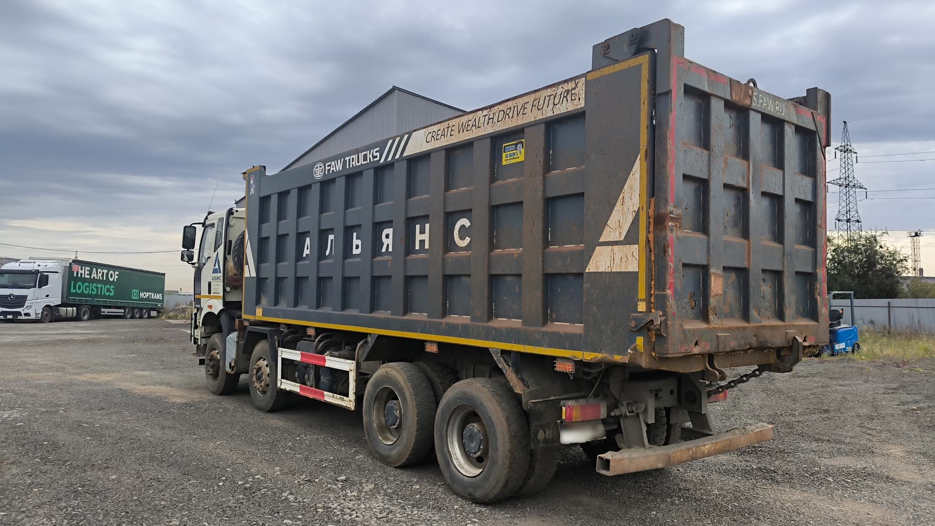 FAW J6 8x4 Самосвал - 4