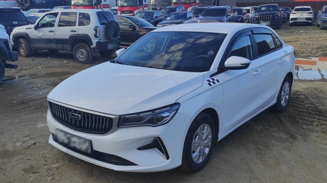 Geely EMGRAND - 1