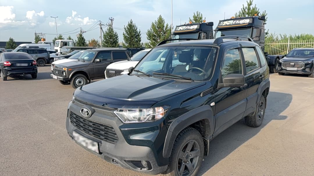 Lada Niva Travel - 1