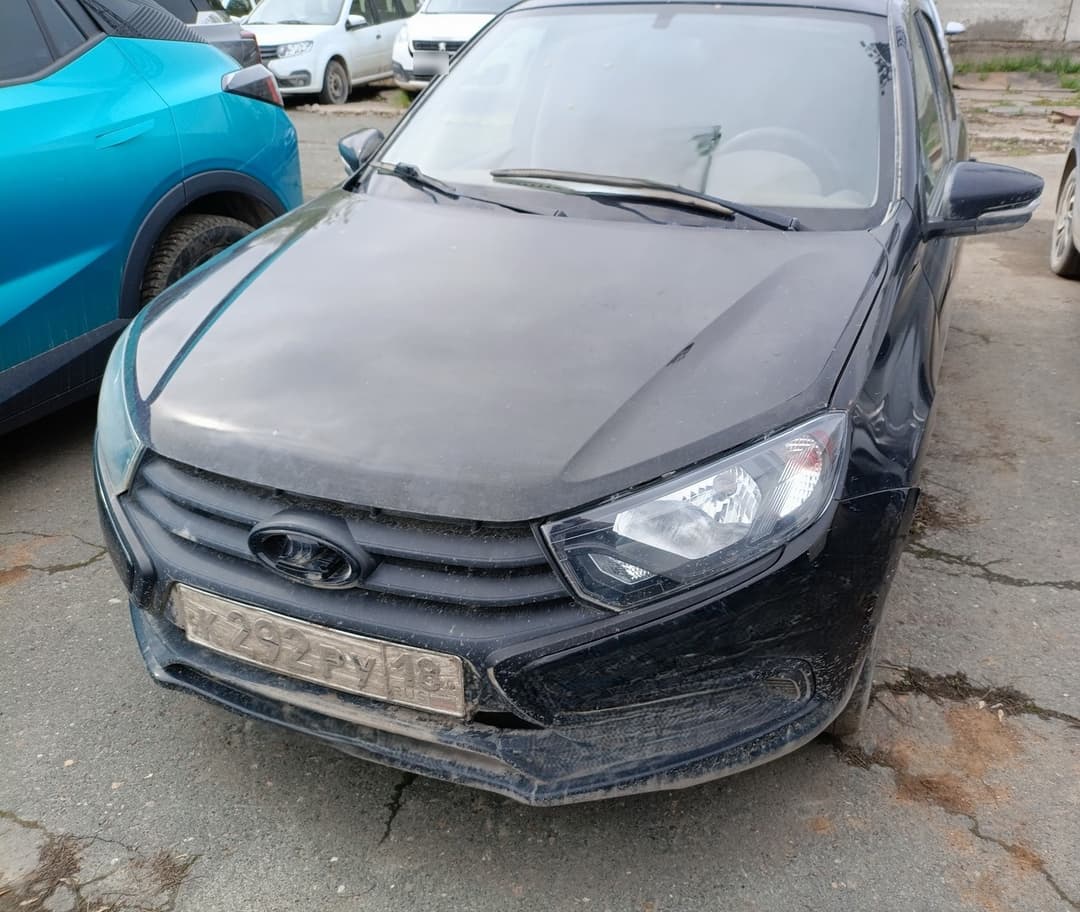 Lada Granta лифтбек - 1